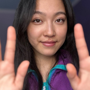 Fast Mouth Sounds And Hand Movements 2