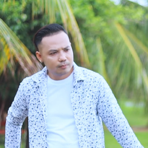 មិនផ្លាស់ប្ដូរ (Freestyle)