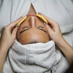 水韵之舞 (Shuǐyùn zhī wǔ) - Dance of Water Harmony