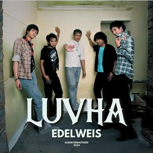 Aku Jatuh Cinta (feat. AKBVR NAYO)