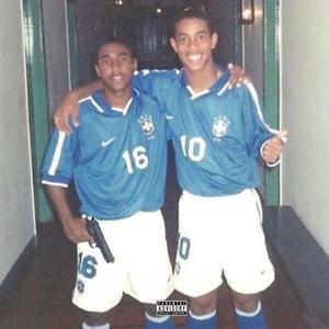 stick n move (feat. Jaeychino)