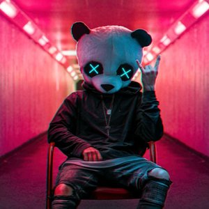 凌晨两点半的你