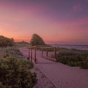 与 你 漫 步 在 黄 昏 的 街 道