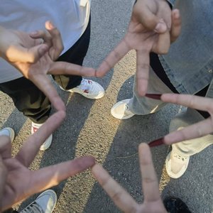 困惑的坏孩子