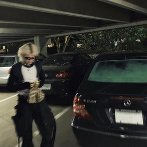 B0M0S (feat. MarzTLK)