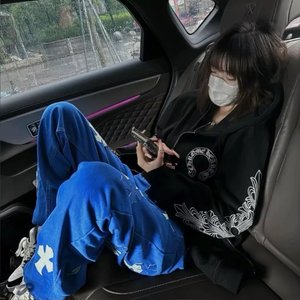哼and霏