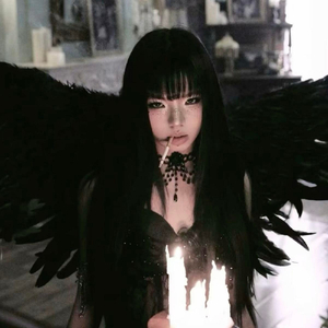 Rip David Lynch & Jiggly Caliente