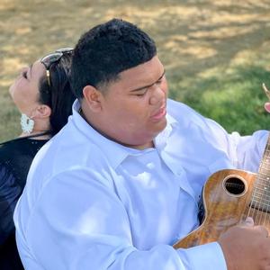 Efiafi (feat. Manatau Tuifua)