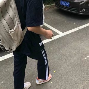 我们好久没说话了