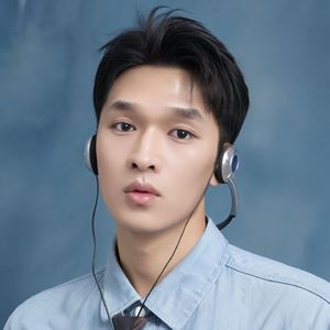 曾经相爱的两个人，在我们最苦最难的时候都没有分开，反而生活越来越好，矛盾也就随之而来，这到底是我们变了，还是这个社会变了，真的让人难以捉摸，既然已经不爱了，那就放手吧，给