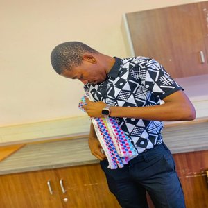 Ezikanogwaja Sezikhona