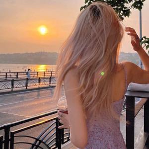 我在废墟里捡到一个我