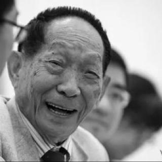 袁隆平：只要田里有稻子，我每天都要下田的