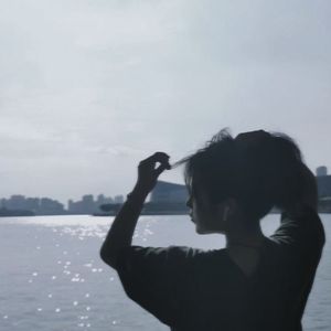 DIVΛ