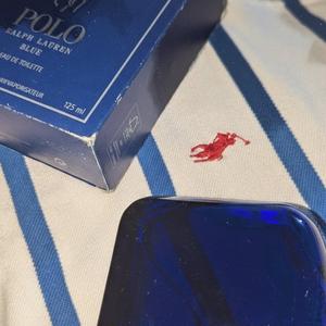 anong pabango mo baby blue na polo lang bih