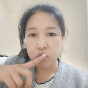 忍住眼泪忍不住伤悲