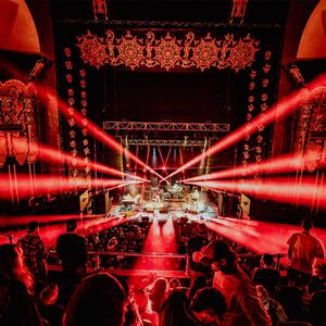 Above The Waves (1) [Live]