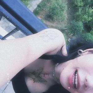 风扰乱思绪 雨打湿回忆,淅淅沥沥的