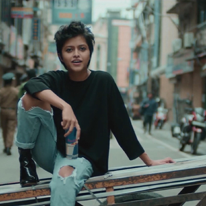 Ayeth Warak / Aloke / Dhess / Katakarakama / Ahankara Nagare / Thithai Panirasa / Ran Wan Mal Dam (Medley)