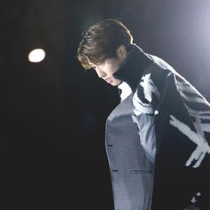 미친 놈 (Ex)（翻自 Stray Kids）