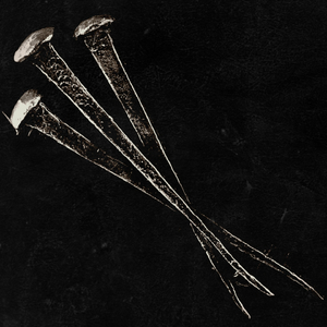 Μπροστά Στα Ερείπια