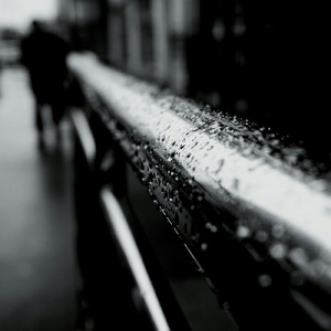 午前零時、鍵盤に雨