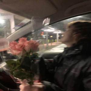 artik guluyorum, sadece laftasin