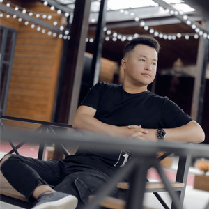 Сагынып ыйлайт жүрөгүм