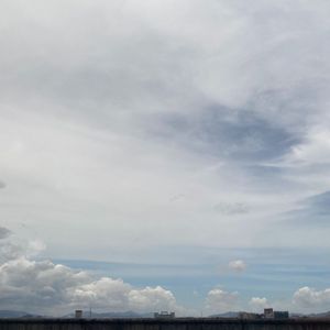 月光漫过浅滩.wav