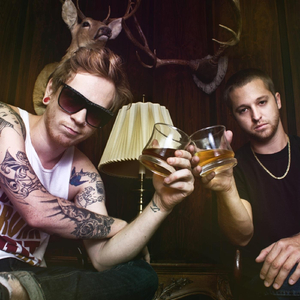 Sattelite (feat. Blackbear)
