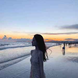 有了爱情和面包