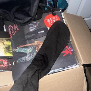 Yeezy Pods (feat. X4T, YungTulip, Hearth & Chamerli)