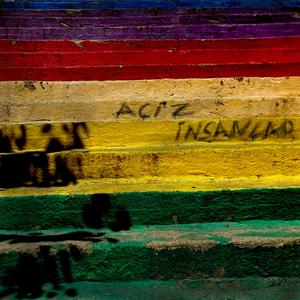 ACİZ İNSANLAR!