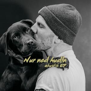 SCHEENE AUNG (Akustik)