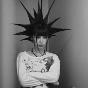 Crying On The Floor (feat. Kexon & TaysMisery)