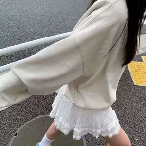 依依的