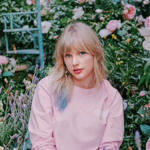 All of The Girls（Instrumental Version）伴奏