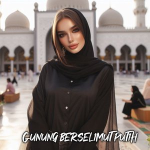 Gunung berselimut putih