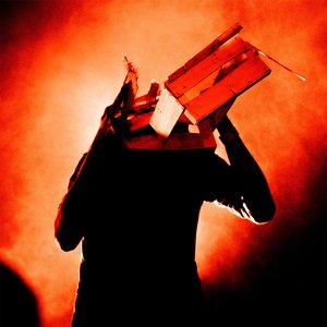 iT MaKeS SeNSe (Live)