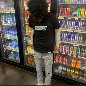 Jaydee livin (feat. OnewayboyCey)