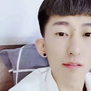 是谁（翻自 阿哲）