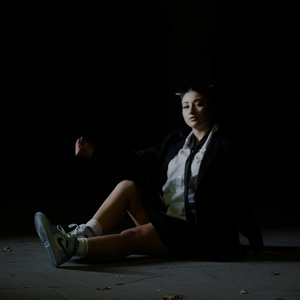 Закрыв себя