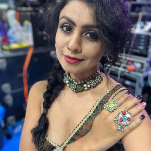 Lambo Daglo Muchho Vakdi (feat. Parthiv Gohil)