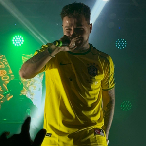 Lalelerle Çizdim Daireler - Wegh