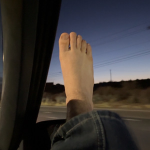 ike - footjob