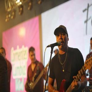 Me Mentias/En Peligro De Extincion/Hongos (Medley) (En Vivo)