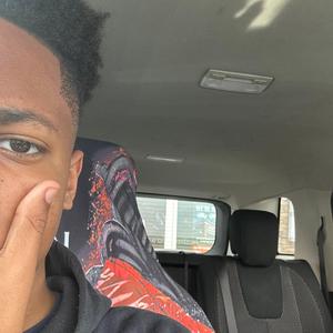 Yns Draggin (feat. NGARICHRACKZ)