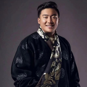 姑娘对我眉目传情