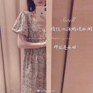 精致女孩的试衣间——碎花连衣裙