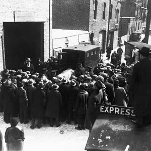 100 Shxxters (feat. La Familiar)